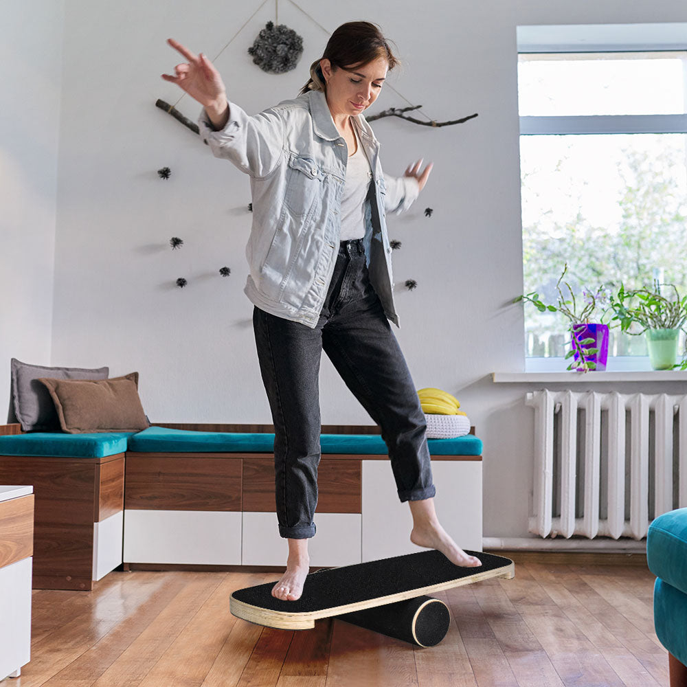 Hlpmedical wooden balance board with non-slip surface for core stability training, suitable for snowboarding, skateboarding, and yoga.