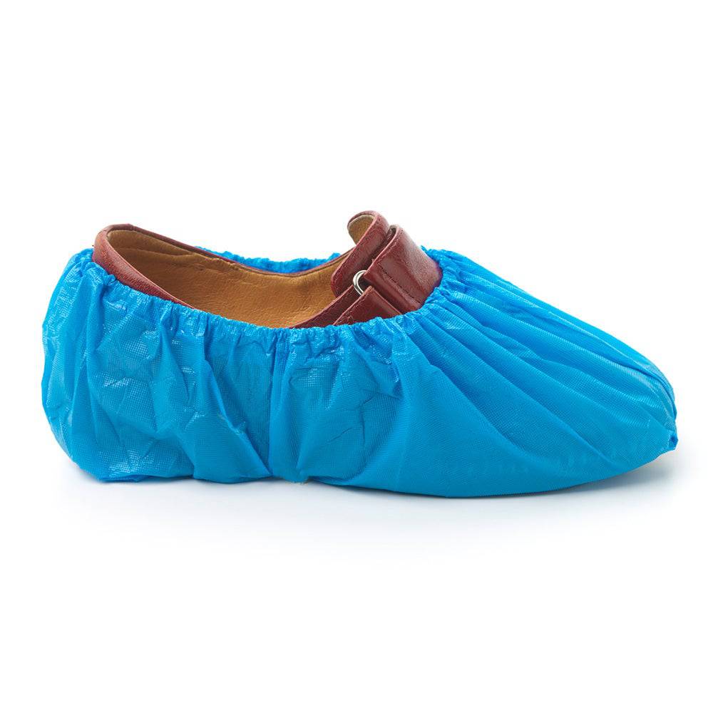 Disposable CPE waterproof polyethylene shoe covers by Hlpmedical, shown in a carton of 1000, designed to protect footwear from moisture.