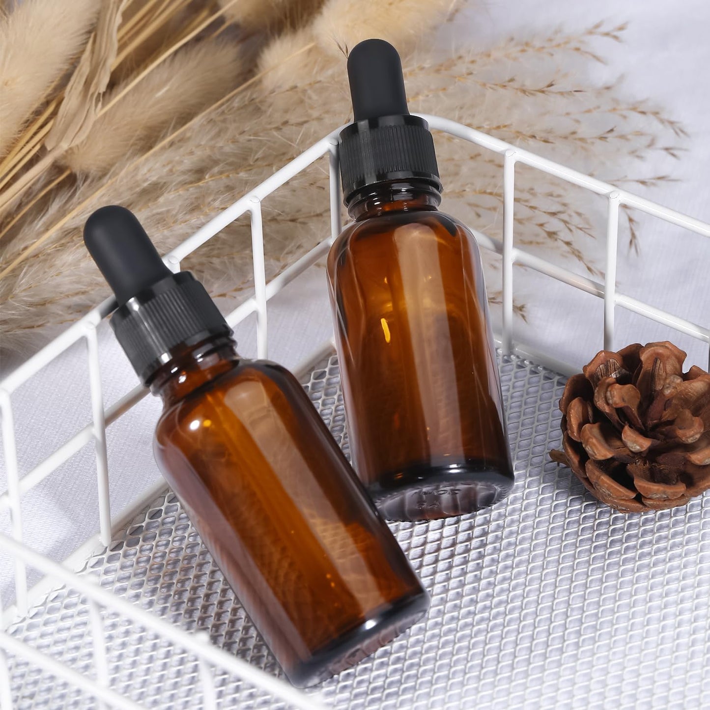 Set of five 100ml amber glass dropper bottles for essential oils, leakproof tincture bottles for massage and relaxation.