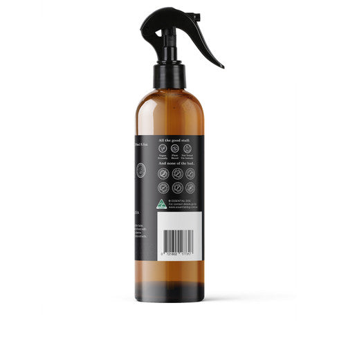 Hlpmedical Natural Anti-Itch Scratch Spray for Dogs with aloe, tea tree, and vitamin E, soothing pet skin irritation.