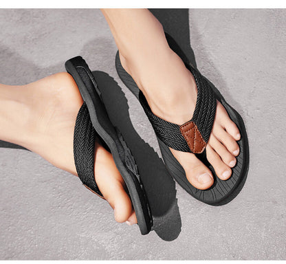 Men's outdoor non-slip flip flops by Hlpmedical, black EVA beach sandals with thick sole, lightweight design, suitable for casual and sports use.
