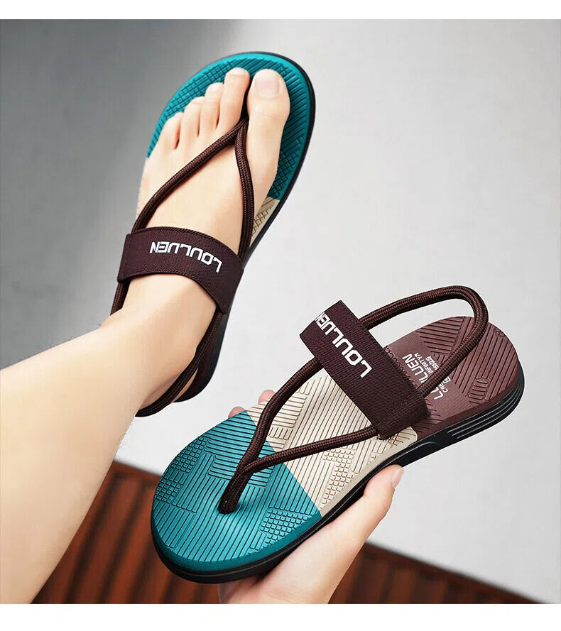 Men's outdoor non-slip brown EVA sandals with thick soles, casual beach slippers, lightweight and suitable for outdoor activities.