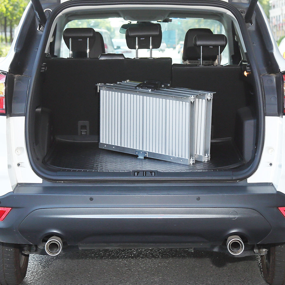 Hlpmedical EQUIPMED 182cm portable folding aluminum access ramp with 272kg weight capacity for wheelchair and mobility scooter.